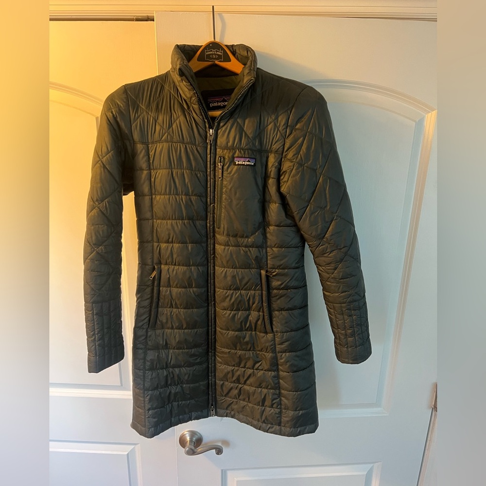 Patagonia Radalie Women's Dark Green Puffer Jacket XS